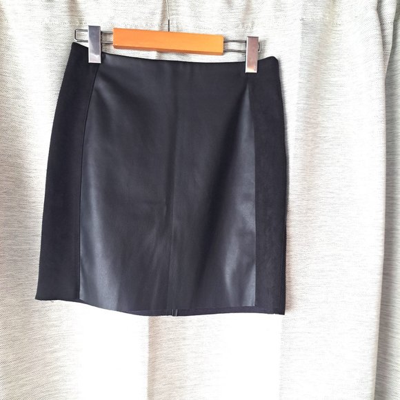 Faux leather skirt - Picture 1 of 6